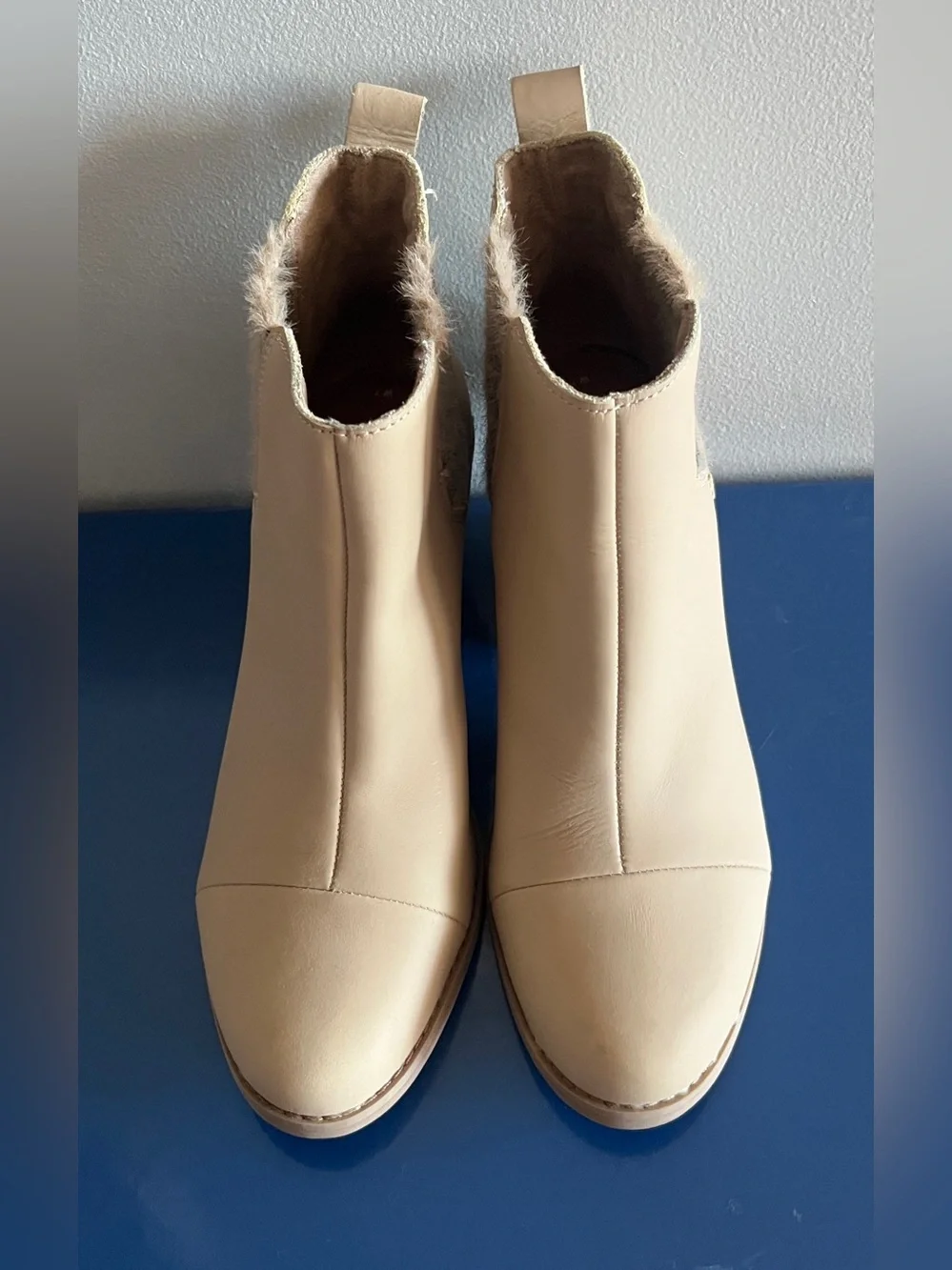 TOMS Everly booties feature  plaid panel and a comfortable block heel Sz.7